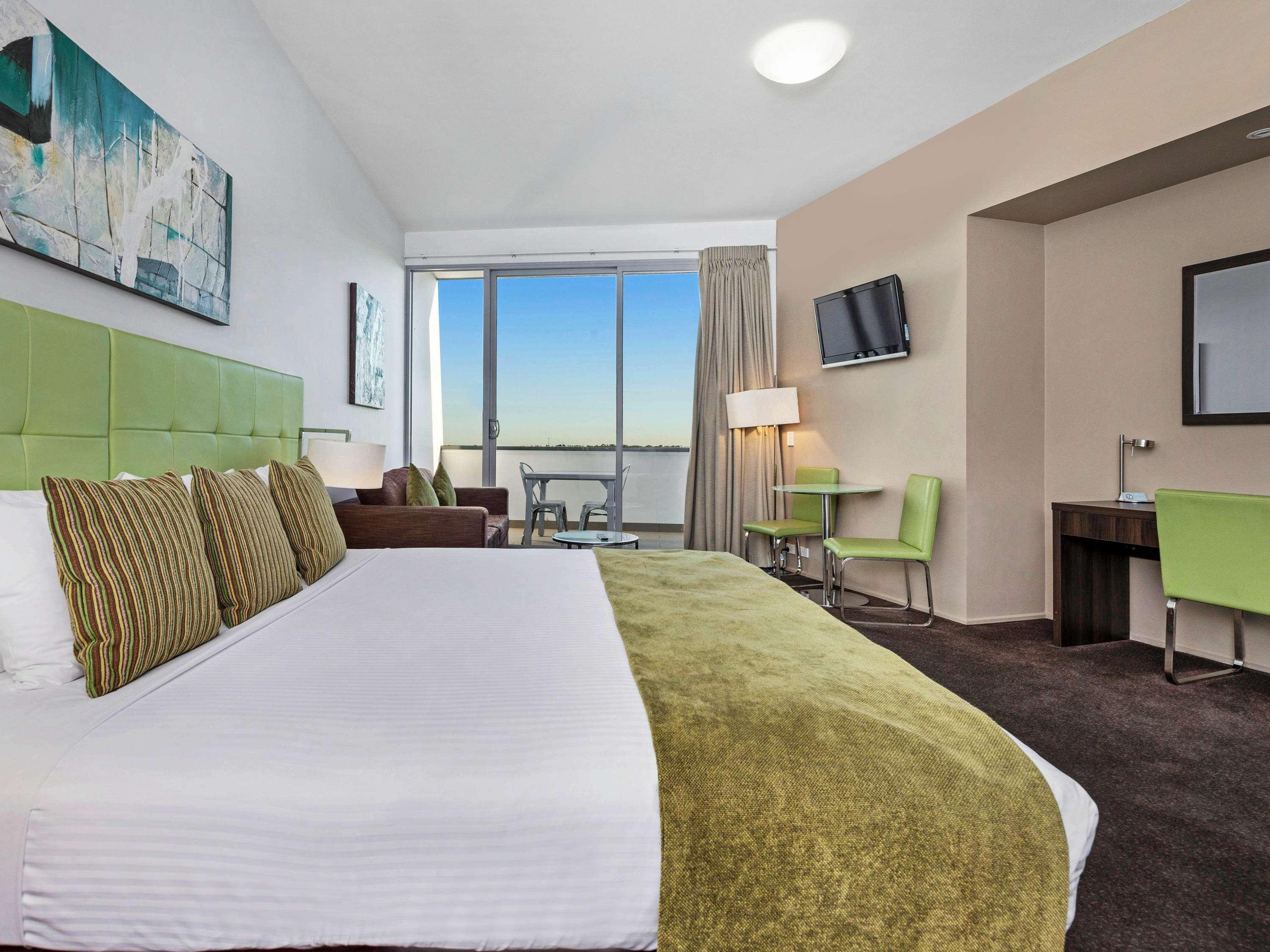 Mercure Melbourne Кэролайн Спрингс Экстерьер фото