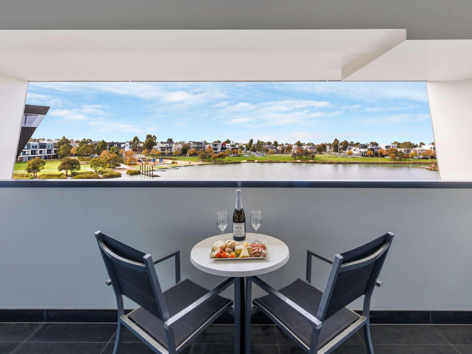 Mercure Melbourne Кэролайн Спрингс Экстерьер фото