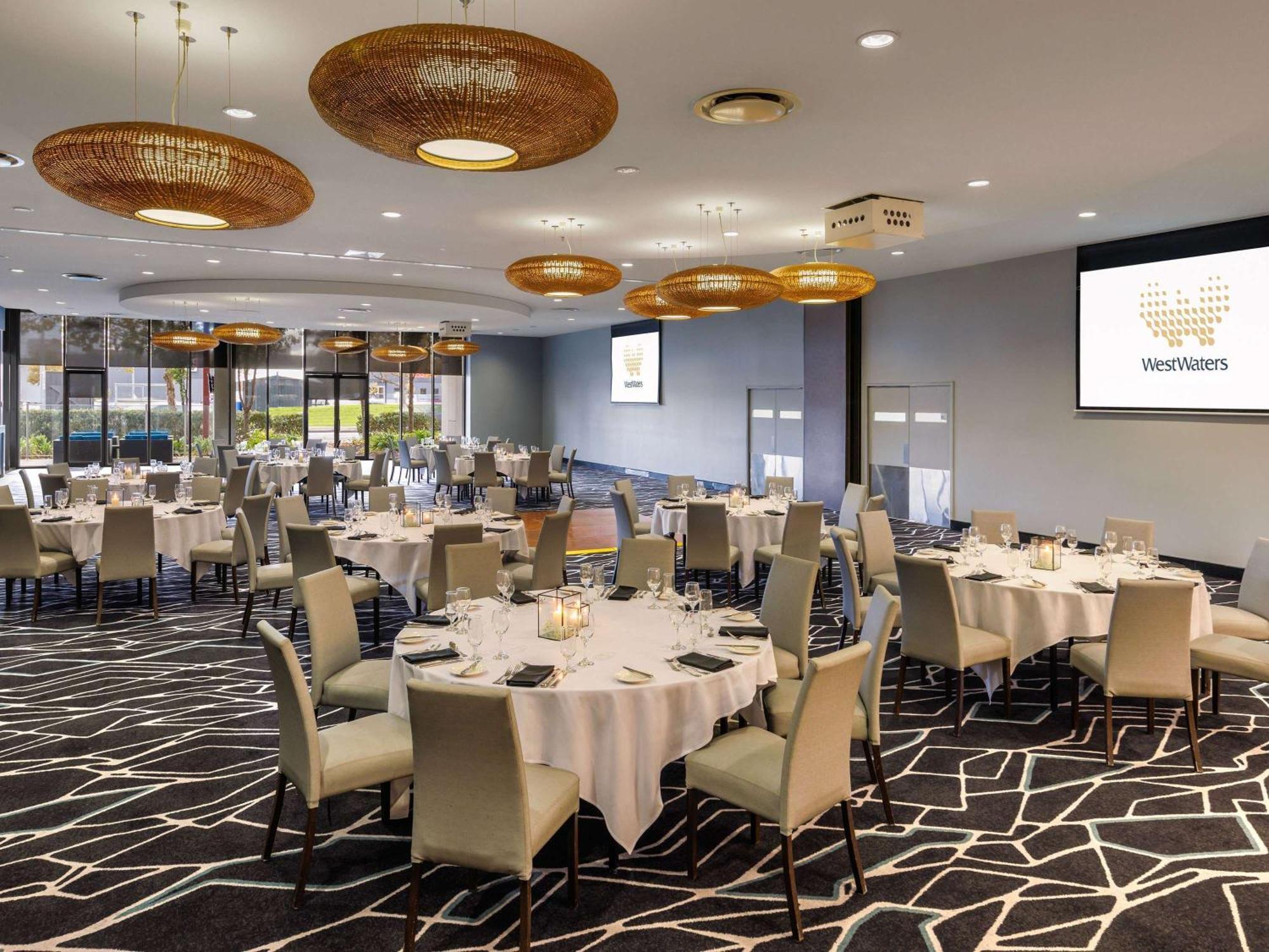 Mercure Melbourne Кэролайн Спрингс Экстерьер фото